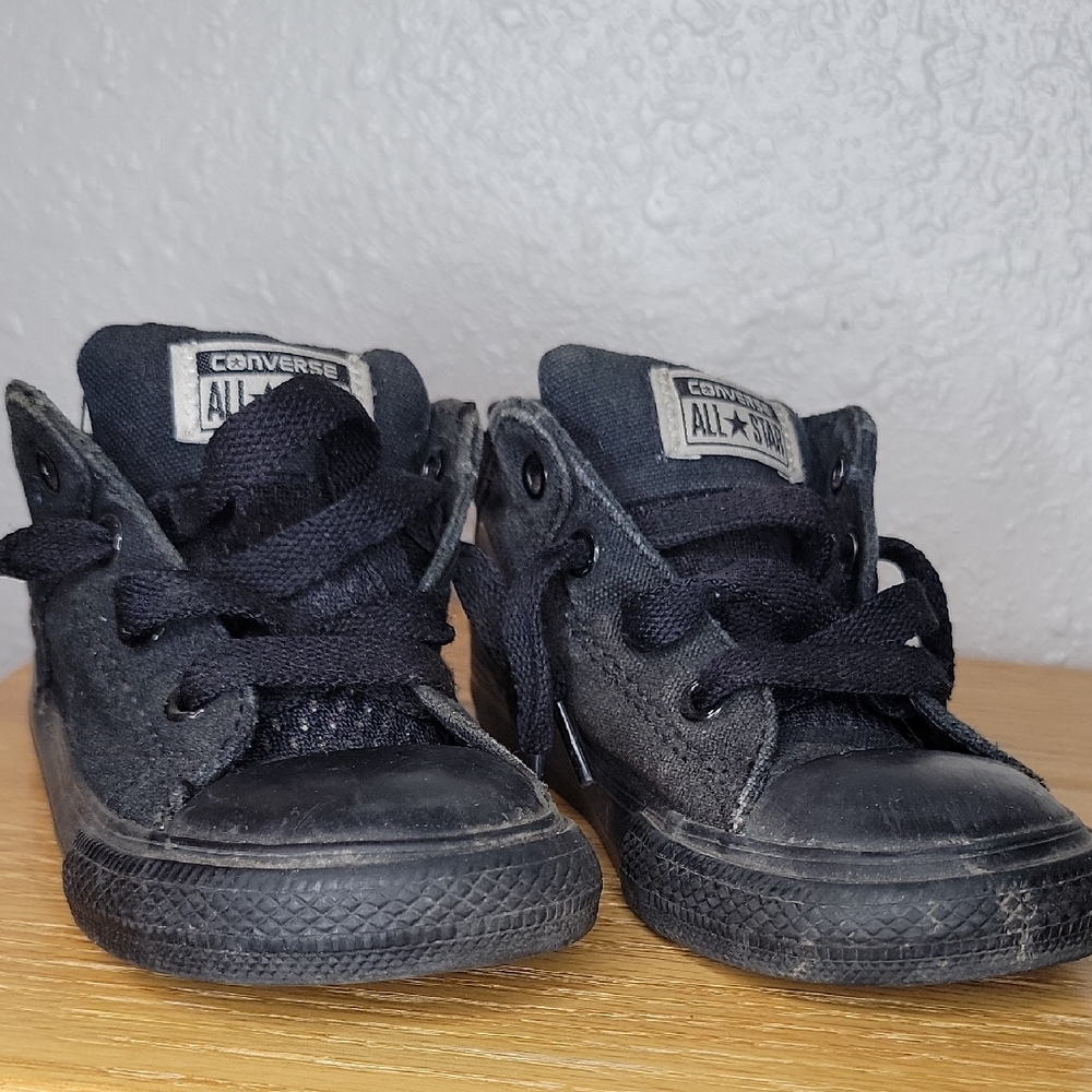 Converse Black Chuck Taylor All-Star Sneakers